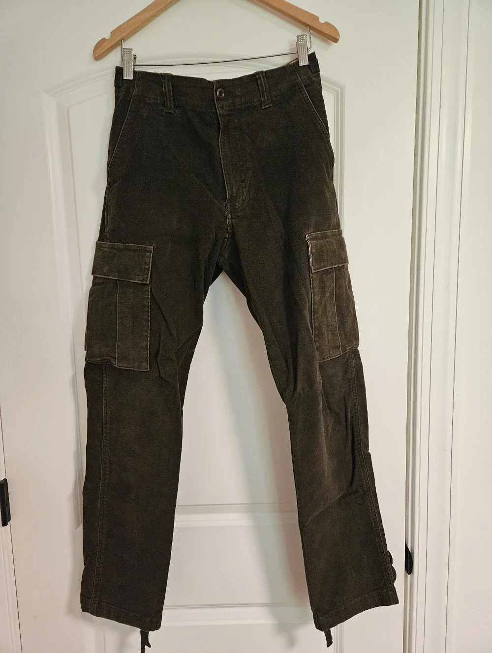 Brushed Moleskin Olive Cargo Pants. Waist Size 31.